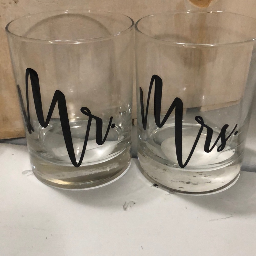 Glass tumbler set